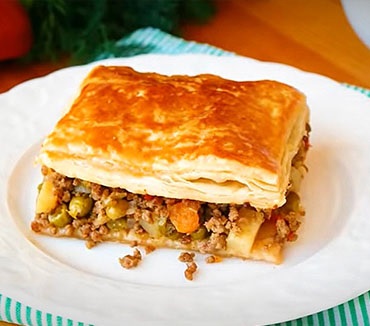 Puff Pastry Borek with Minced Meat and Garnish Recipe