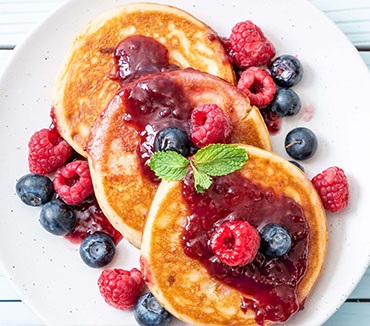 Pancakes with Raspberry Sauce Recipe